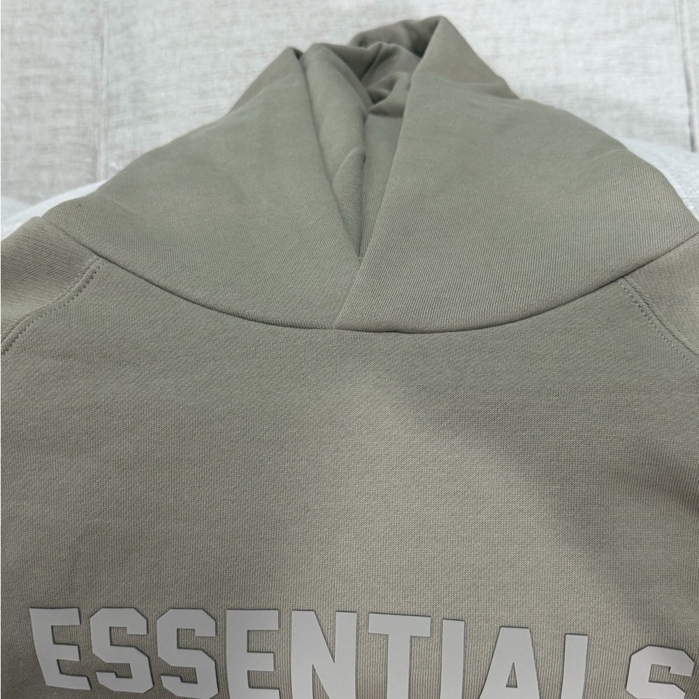 Essentials Hoodie in Taupe